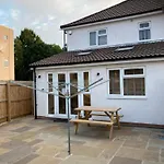 Ravenscourt House